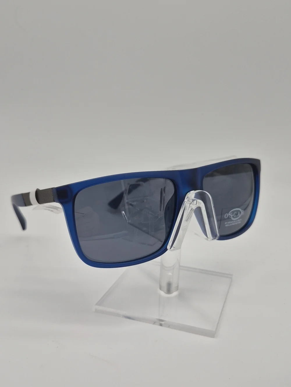 Oscar De La Renta Sunglasses 8027-413